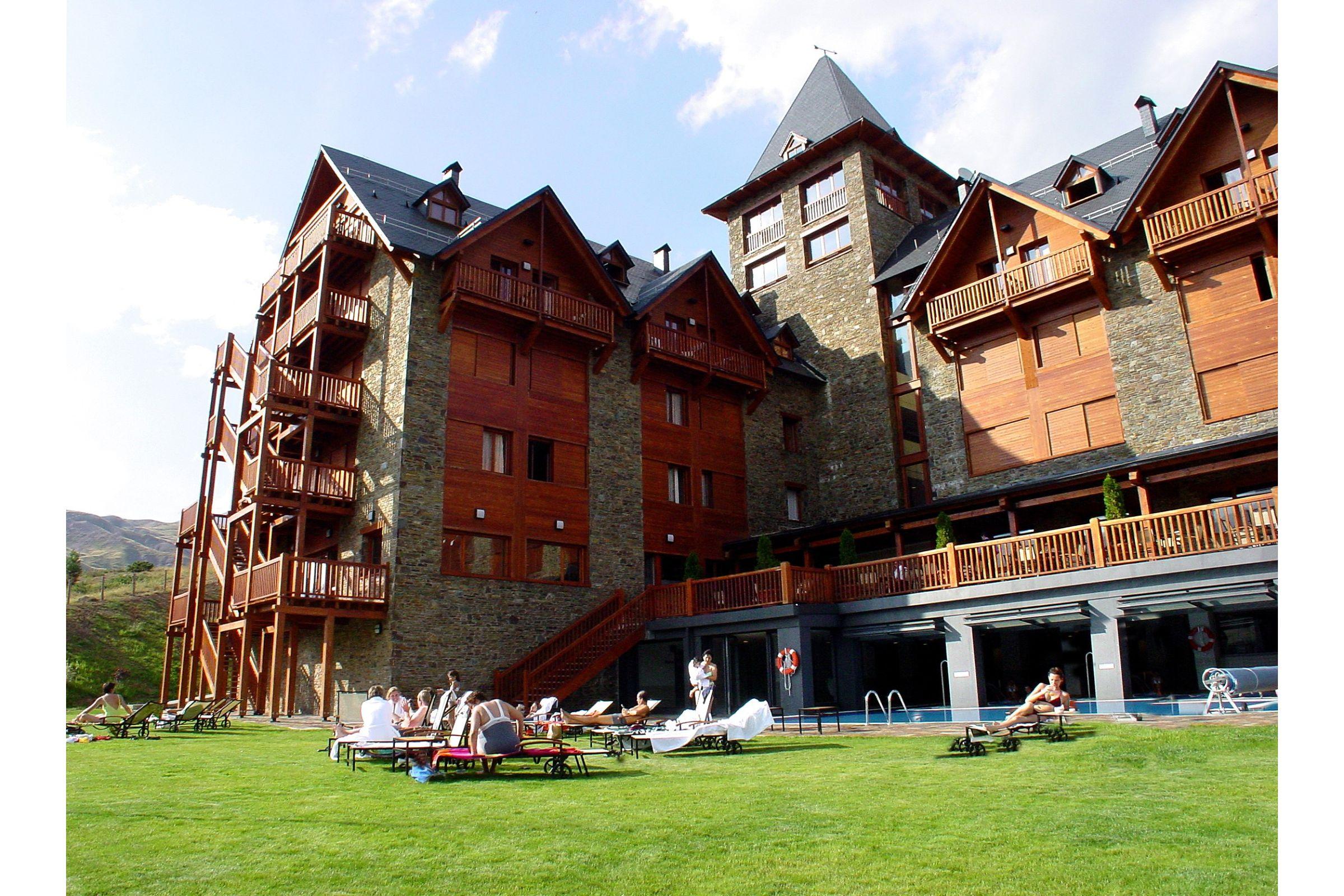 Hotel Saliecho Formigal Exteriör bild